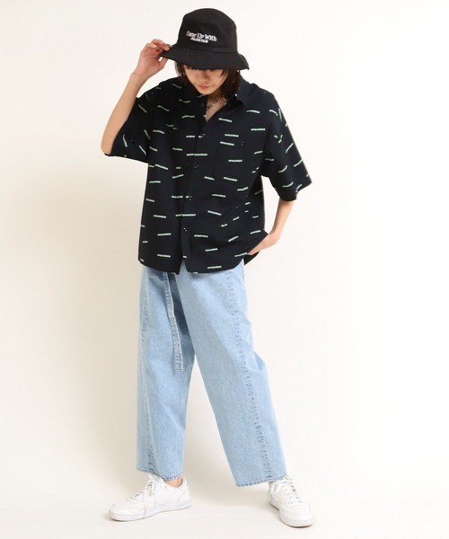 RNA（アールエヌエー）の「E4794 ロゴテープ2WAYバケットハット（ハット・レディース・ホワイト/ブラック/サックスブルー・FREE）」の7枚目の写真