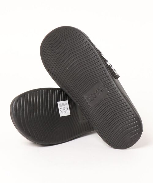 MICHAEL KORS（マイケルコース）の「【MICHAEL KORS】マイケル・コース　JETT JAE　シャワーサンダル　MK100031C/MK100032C【軽量】（サンダル・キッズ・ブラック/ピンク・23.0cm/24.0cm/25.0cm）」の4枚目の写真