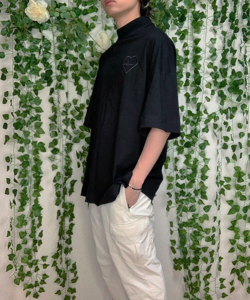 anown(アノン)の「ロゴ刺繍 ルーズ モックネック半袖 Tシャツ ユニセックス/Loose Tee【TikToker森友二×anown 限定コラボ】(Tシャツ/カットソー・メンズ・ホワイト/ブラック・S/M/L)」の4枚目の写真