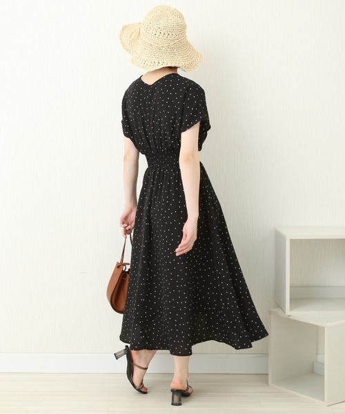 n'ee-ne（ネーネ）の「麻調合繊　カシュクールワンピース（ワンピース・レディース・グレイッシュベージュ/ブルー/ブラック/ドット・L/M）」の19枚目の写真