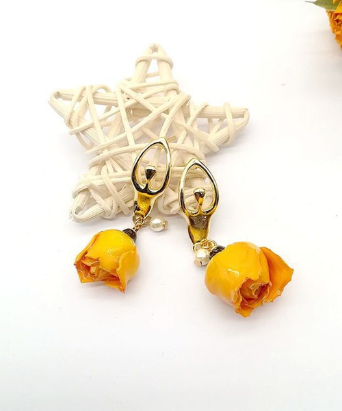 juweel（ユウェル）の「レディースフラワービジューピアス メンズにも使いやすいアクセサリーシリーズ（ピアス（両耳用）・レディース・A/Q/F/C/J/B/D/E/T/G/K/P/N/L/O/M・FREE）」の5枚目の写真