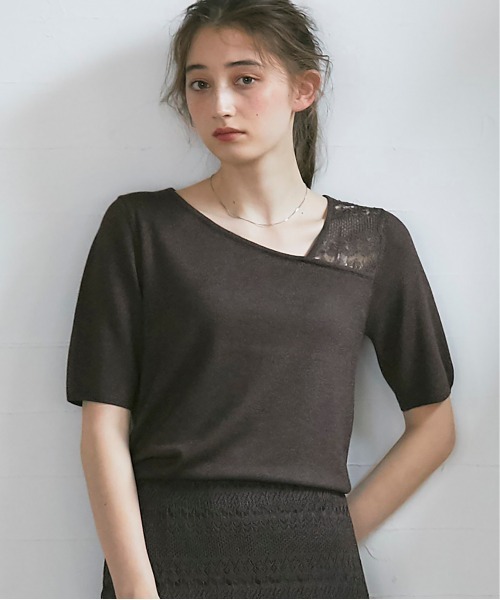 12Twelve Agenda(トゥエルブ アジェンダ)の「SUアシメネックシアーレースニットプルオーバー(ニット/セーター・レディース・ブラック/ブラウン/ボルドー・M)」の3枚目の写真