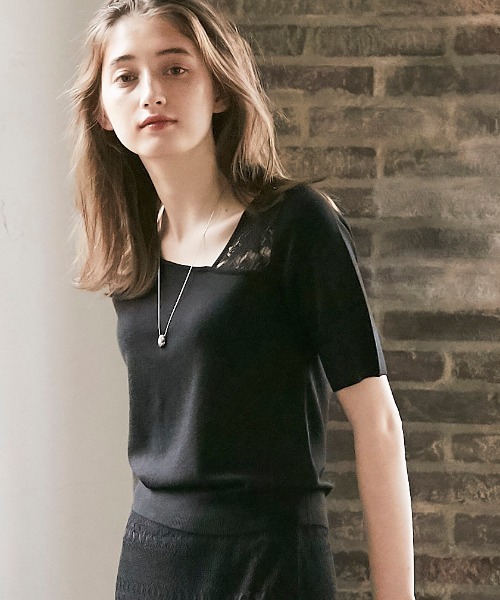 12Twelve Agenda(トゥエルブ アジェンダ)の「SUアシメネックシアーレースニットプルオーバー(ニット/セーター・レディース・ブラック/ブラウン/ボルドー・M)」の2枚目の写真