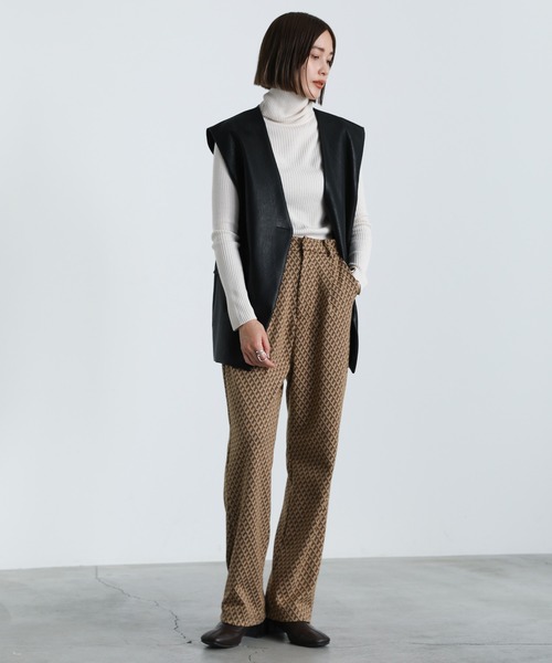select MOCA（セレクトモカ）の「ジャガード柄ストレートカットパンツ