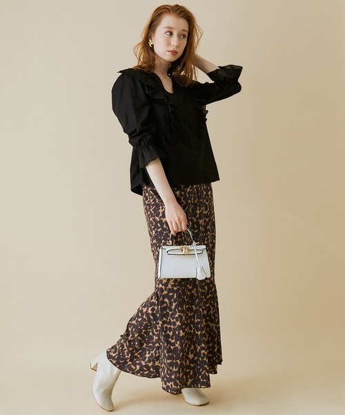 MADEMOISELLE ROPE'(マドモアゼル ロペ)の「ボリュームトゥレザーショートブーツ(ブーツ・レディース・ブラック/ダークブラウン/オフホワイト・37.5/36.5/35.5)」の11枚目の写真