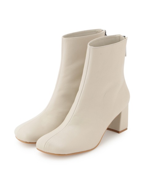 MADEMOISELLE ROPE'(マドモアゼル ロペ)の「ボリュームトゥレザーショートブーツ(ブーツ・レディース・ブラック/ダークブラウン/オフホワイト・37.5/36.5/35.5)」の13枚目の写真