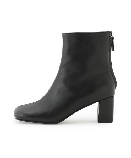 MADEMOISELLE ROPE'(マドモアゼル ロペ)の「ボリュームトゥレザーショートブーツ(ブーツ・レディース・ブラック/ダークブラウン/オフホワイト・37.5/36.5/35.5)」の16枚目の写真