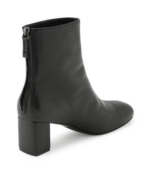 MADEMOISELLE ROPE'(マドモアゼル ロペ)の「ボリュームトゥレザーショートブーツ(ブーツ・レディース・ブラック/ダークブラウン/オフホワイト・37.5/36.5/35.5)」の17枚目の写真