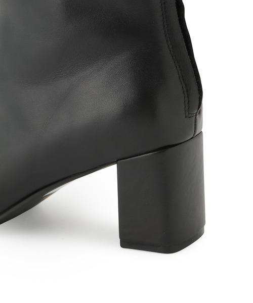 MADEMOISELLE ROPE'(マドモアゼル ロペ)の「ボリュームトゥレザーショートブーツ(ブーツ・レディース・ブラック/ダークブラウン/オフホワイト・37.5/36.5/35.5)」の18枚目の写真