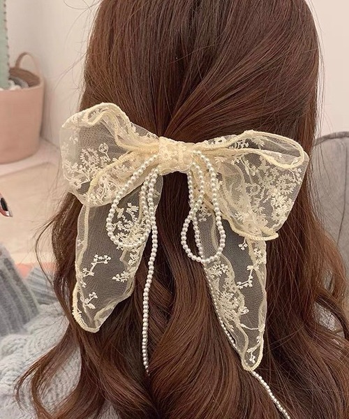 Fun & Daily（ファンアンドデイリー）の「F&D : レースリボンバレッタ（バレッタ/ヘアクリップ・レディース・ホワイト/ブラック・FREE）」の2枚目の写真