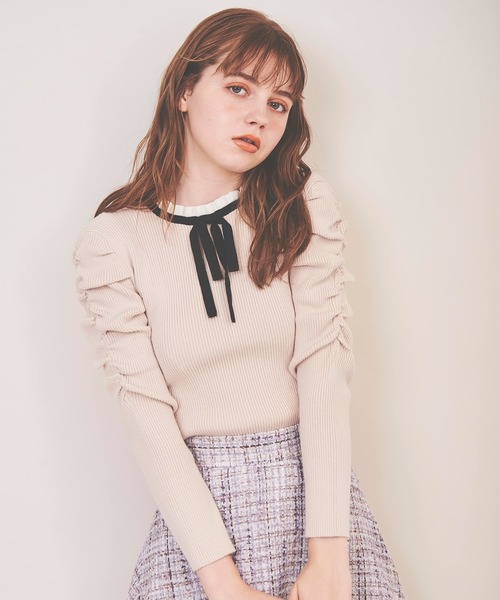 31 Sons de mode（トランテアン　ソン　ドゥ　モード）の「シャーリング袖ニット（ニット/セーター・レディース・クリーム/ラベンダー/ブラック・36）」の16枚目の写真