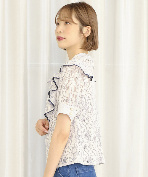 TITTY&CO.（ティティーアンドコー）の「フラワーレースラッフルブラウス（シャツ/ブラウス・レディース・ネイビー/オフホワイト/グリーン・FREE）」の16枚目の写真