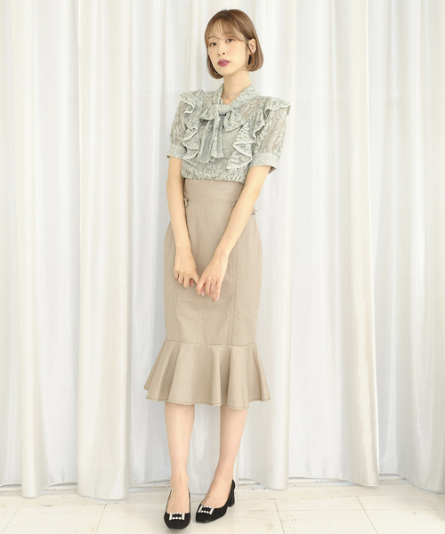 TITTY&CO.（ティティーアンドコー）の「フラワーレースラッフルブラウス（シャツ/ブラウス・レディース・ネイビー/オフホワイト/グリーン・FREE）」の12枚目の写真