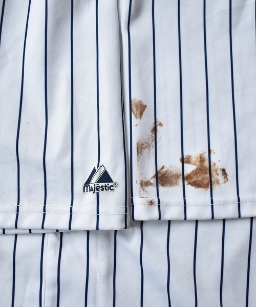 VINTAGE(ヴィンテージ)の「【ヴィンテージ古着】90's majestic社製 NY YANKEES ベースボールシャツ(シャツ/ブラウス・メンズ・ホワイト・MEDIUM)」の6枚目の写真