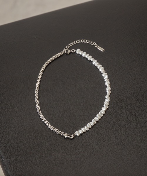 RASVOA（ラスボア）の「ハーフパールチェーンネックレス（ネックレス・レディース・シルバー・FREE）」の3枚目の写真