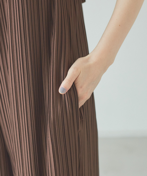 Abahouse Devinette（ドゥヴィネット）の「【Mylanka】ランダムプリーツサロペット（サロペット/オーバーオール・レディース・ブラウン・フリー）」の5枚目の写真