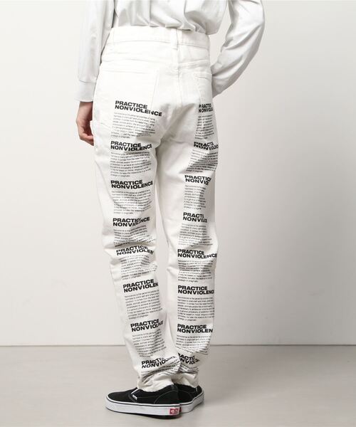 MR.GENTLEMAN(ミスタージェントルマン)の「GRAPHIC TAPERED DENIM(デニムパンツ・メンズ・ブラック/サックスブルー系/ホワイト・34inch/30 inch/32inch/36inch)」の11枚目の写真
