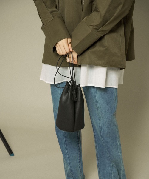 KBF（ケイビーエフ）の「カガリステッチ巾着BAG（ショルダーバッグ・レディース・ブラック/ベージュ/カーキ・ONE）」の11枚目の写真