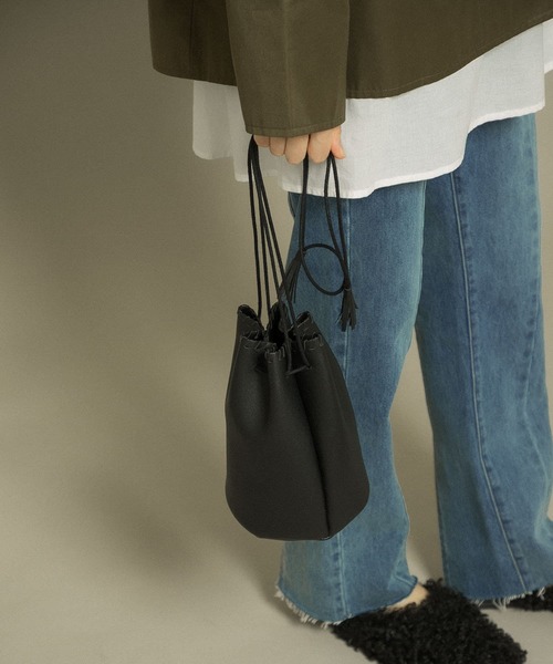 KBF（ケイビーエフ）の「カガリステッチ巾着BAG（ショルダーバッグ・レディース・ブラック/ベージュ/カーキ・ONE）」の10枚目の写真