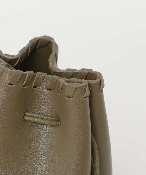 KBF（ケイビーエフ）の「カガリステッチ巾着BAG（ショルダーバッグ・レディース・ブラック/ベージュ/カーキ・ONE）」の12枚目の写真