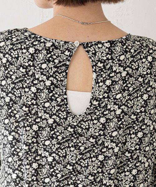 SHENERY（シーナリー）の「プリントティアードロングワンピース（ワンピース・レディース・ブラック/ブルー・FREE）」の22枚目の写真