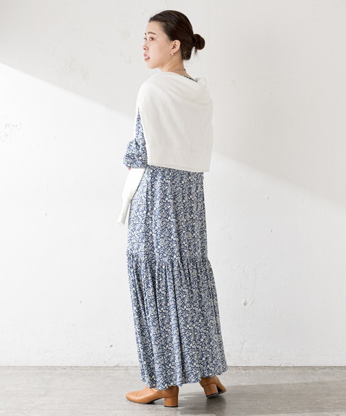 SHENERY（シーナリー）の「プリントティアードロングワンピース（ワンピース・レディース・ブラック/ブルー・FREE）」の15枚目の写真