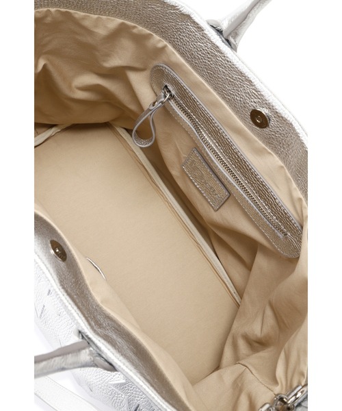 IO PELLE（イオペレ）の「(IO PELLE)スターモチーフ型押しレザートートバッグ（トートバッグ・レディース・ブラック/シルバー・FREE）」の12枚目の写真