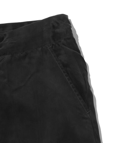 ATHA（アタ）の「＜ATHA＞ SATIN EASY TROUSERS/イージーパンツ（その他パンツ・メンズ・ブラック・FREE）」の4枚目の写真