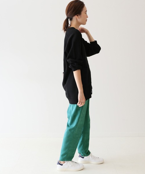 SLOBE IENA（スローブイエナ）の「カラーサテンイージーパンツ【手洗い可能/ウエストゴム】◆（その他パンツ・レディース・ピンク/グリーン/キャメル・38/36）」の6枚目の写真