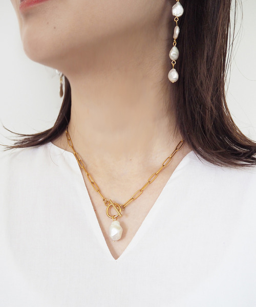 SOFFITTO（ソフィット）の「【soffitto×&O】別注《多面バロックパール》ネックレス40（ネックレス・レディース・ゴールド・FREE）」の4枚目の写真