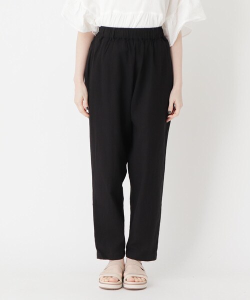 one'sterrace(ワンズテラス)の「綿麻平織テーパードパンツ(その他パンツ・レディース・グレー系その他・02)」の2枚目の写真
