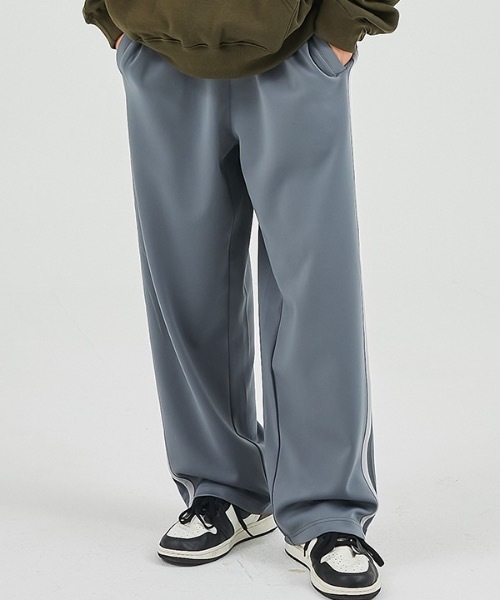 crump（クランプ）の「【crump 】2ライン ワイドトラックパンツ（その他パンツ・レディース・チャコールグレー/ネイビー・SMALL/MEDIUM/LARGE/X-LARGE）」の10枚目の写真