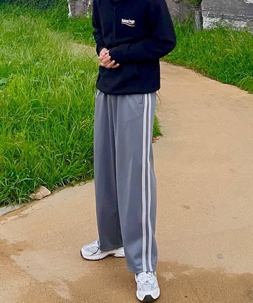 crump（クランプ）の「【crump 】2ライン ワイドトラックパンツ（その他パンツ・レディース・チャコールグレー/ネイビー・SMALL/MEDIUM/LARGE/X-LARGE）」の8枚目の写真
