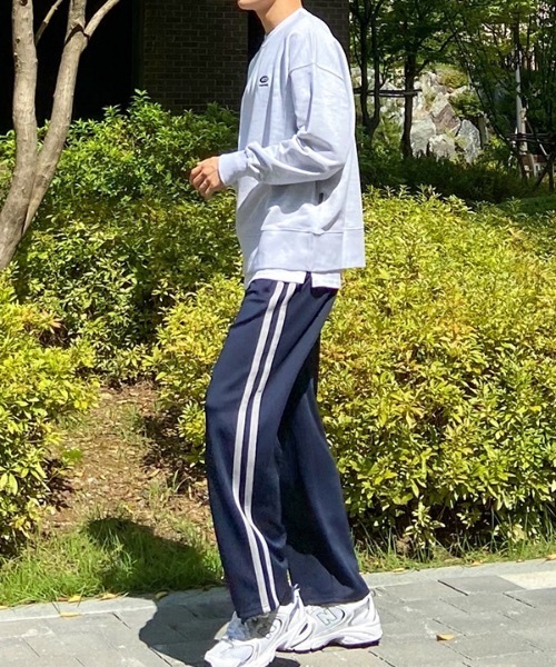 crump（クランプ）の「【crump 】2ライン ワイドトラックパンツ（その他パンツ・レディース・チャコールグレー/ネイビー・SMALL/MEDIUM/LARGE/X-LARGE）」の11枚目の写真