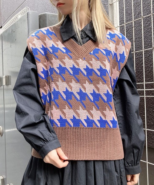 Figments（フィグメンツ）の「千鳥柄ニットベスト(マルチ）（ベスト・レディース・ネイビー/ブラウン/ホワイト・FREE）」の17枚目の写真