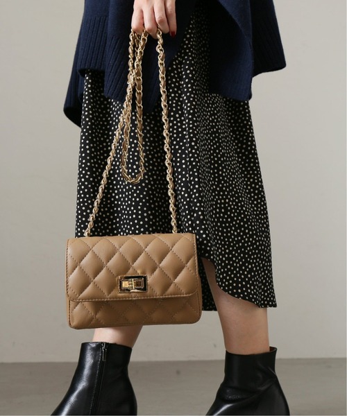 La TOTALITE(ラトータリテ)の「《追加2》【MILOS/ミロス】キルティングチェーンBAG◆(ショルダーバッグ・レディース・ベージュ/ブラック・FREE)」の1枚目の写真