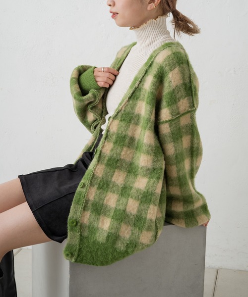 Kastane（カスタネ）の「起毛チェックニットカーデ（カーディガン/ボレロ・レディース・パープル/グリーン・FREE）」の2枚目の写真