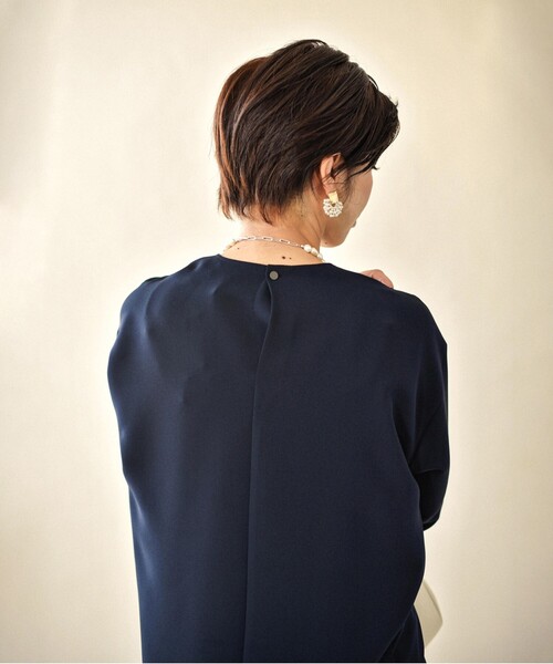 UNTITLED（アンタイトル）の「◆ジョーゼットブラウス【洗える】（シャツ/ブラウス・レディース・ブラック/ライトベージュ/ダークネイビー・01/03/00/04/48/02/44）」の18枚目の写真