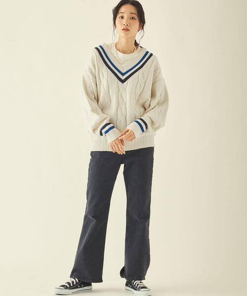 info. BEAUTY&YOUTH（インフォビューティアンドユース）の「【WEB限定】＜info. BEAUTY&YOUTH＞ オーバーサイズ チルデンニット（ニット/セーター・メンズ・ネイビー/オフホワイト/ベージュ/その他1・S/M/L）」の6枚目の写真