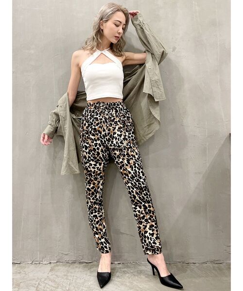 GYDA（ジェイダ）の「サテンテーパードパンツ（その他パンツ・レディース・ブラック/その他1・FREE）」の12枚目の写真