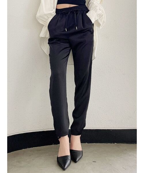 GYDA（ジェイダ）の「サテンテーパードパンツ（その他パンツ・レディース・ブラック/その他1・FREE）」の8枚目の写真