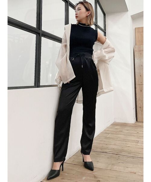 GYDA（ジェイダ）の「サテンテーパードパンツ（その他パンツ・レディース・ブラック/その他1・FREE）」の11枚目の写真