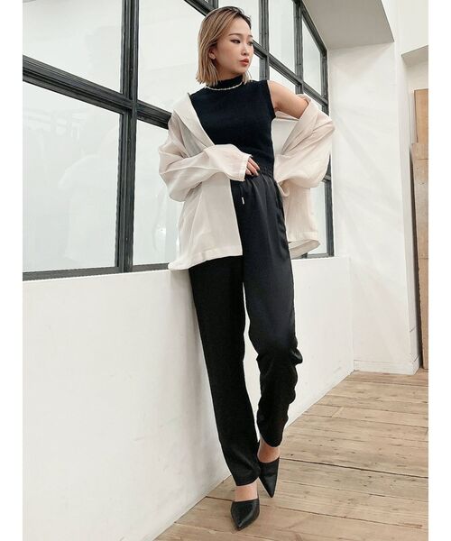 GYDA（ジェイダ）の「サテンテーパードパンツ（その他パンツ・レディース・ブラック/その他1・FREE）」の7枚目の写真