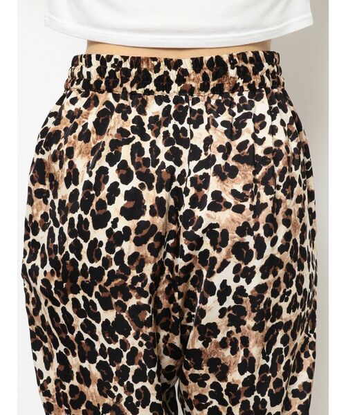 GYDA（ジェイダ）の「サテンテーパードパンツ（その他パンツ・レディース・ブラック/その他1・FREE）」の22枚目の写真