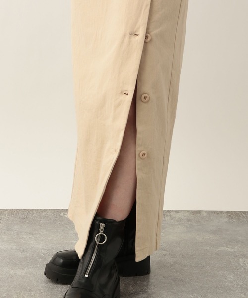 Heather（ヘザー）の「フロントボタンスリットナロースカート