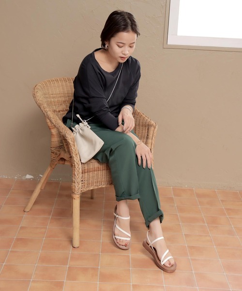 SOROTTO(ソロット)の「【親子お揃い】ストラップ プラットフォームサンダル/ぺたんこ(サンダル・レディース・ホワイト/ブラック/ダークブラウン/ピンク/シルバー/その他/パイソン・LL/S/M/L)」の8枚目の写真