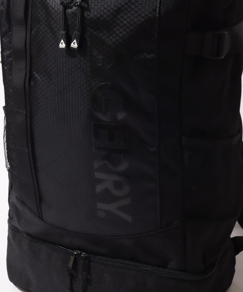 GERRY（ジェリー）の「【GERRY/ジェリー】ボックス型バックパック（レインカバー付き）（バックパック/リュック・メンズ・ブラック×グレー/ブラック×ブラック/ブラック系その他・FREE）」の5枚目の写真