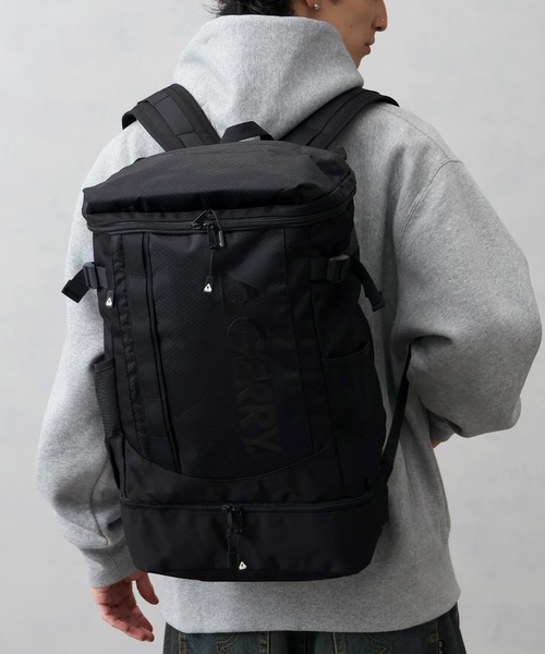 GERRY（ジェリー）の「【GERRY/ジェリー】ボックス型バックパック（レインカバー付き）（バックパック/リュック・メンズ・ブラック×グレー/ブラック×ブラック/ブラック系その他・FREE）」の4枚目の写真