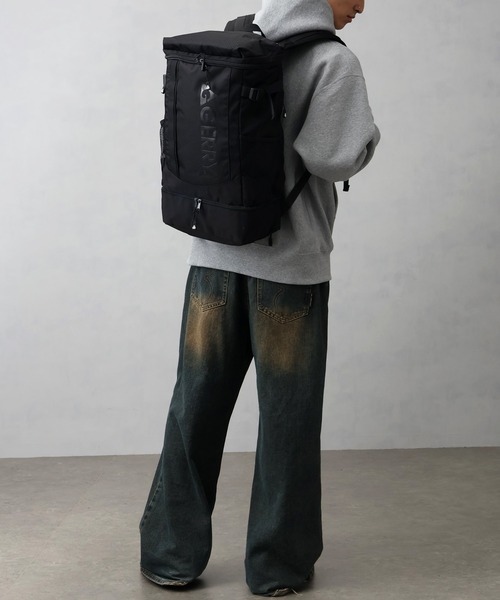 GERRY（ジェリー）の「【GERRY/ジェリー】ボックス型バックパック（レインカバー付き）（バックパック/リュック・メンズ・ブラック×グレー/ブラック×ブラック/ブラック系その他・FREE）」の15枚目の写真