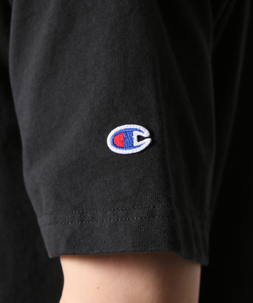Champion(チャンピオン)の「【CHAMPION/チャンピオン】T1011 Tシャツ(Tシャツ/カットソー・メンズ・ブラック/ホワイト・MEDIUM/LARGE/X-LARGE)」の9枚目の写真